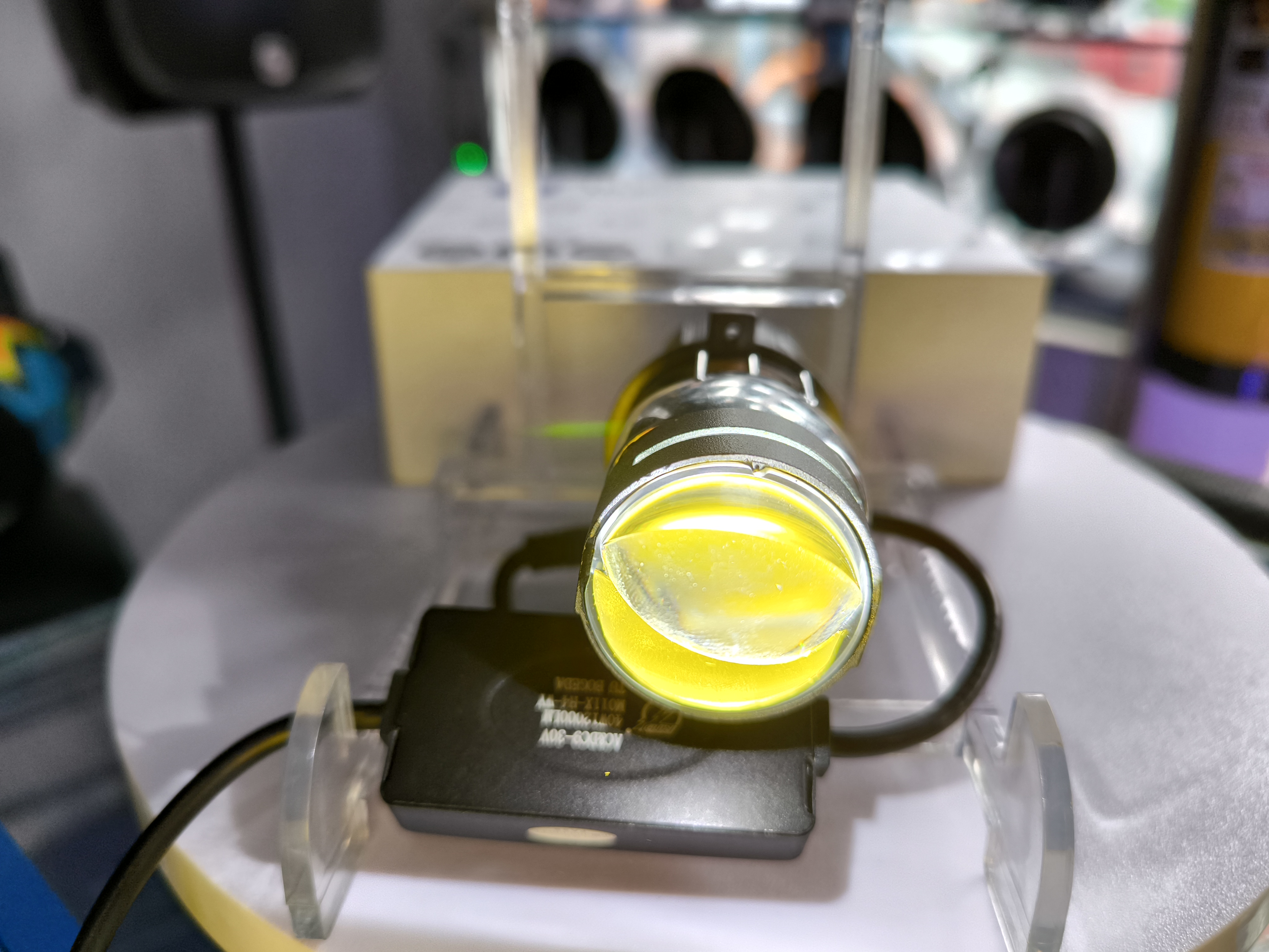 Miniatura 3 de BOMBILLO BIFOCAL BICOLOR (M011X-WY)